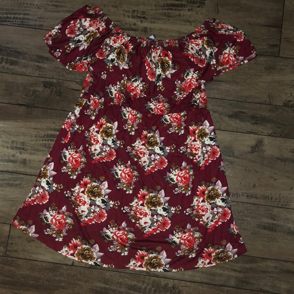 Floral off the shoulder maternity top